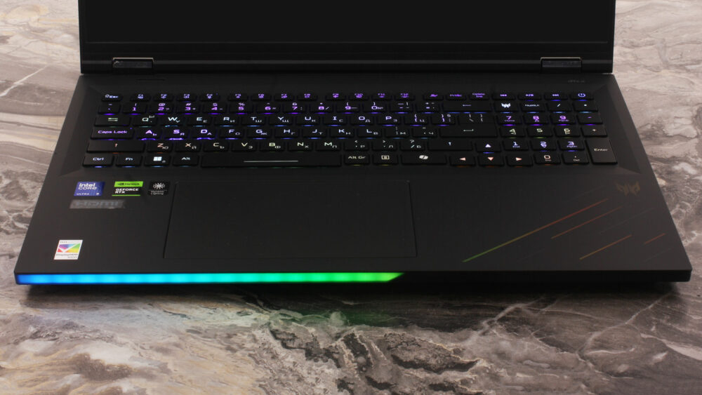 Acer Predator Helios 18 AI (PH18-I71) laptop, keyboard and touchpad