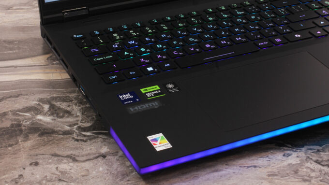 Acer Predator Helios 18 AI (PH18-I71) laptop, keyboard left