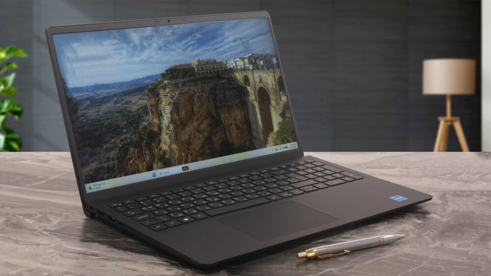 Dell 15 (DC15250) review - Practical Office Laptop with Big