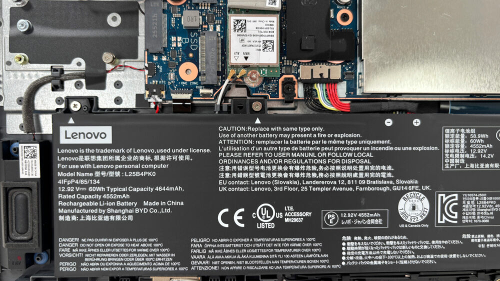 Lenovo LOQ 15 (15IPH11) battery and internal layout