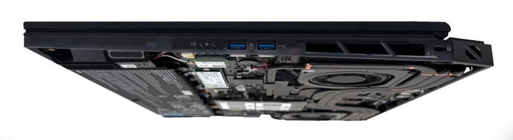 Acer Predator Helios 18 AI (PH18-I71) レビュー - 圧倒的なMini LED