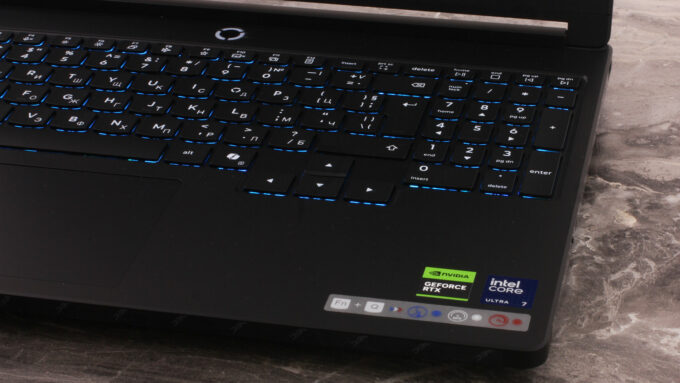 Lenovo Legion 5i (15", Gen 11) laptop, keyboard right