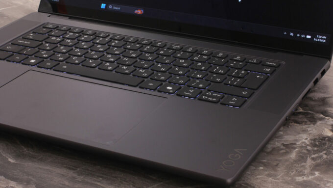 Lenovo Yoga Pro 9i Aura Edition (16", Gen 11) laptop, keyboard right