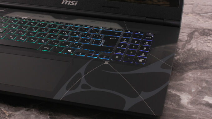 MSI Cyborg 17 B13W laptop, keyboard right