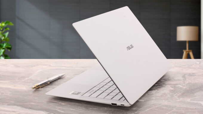 ASUS ExpertBook Ultra (B9406) laptop, rear-right angle (open)
