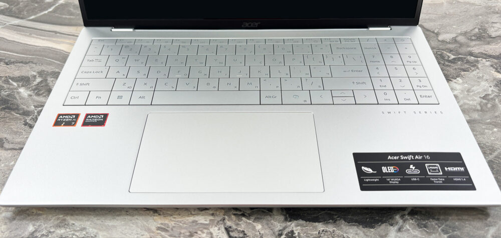 Acer Swift Air 16 (SFA16-61M) laptop, keyboard and touchpad