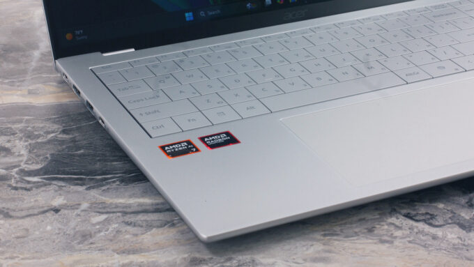 Acer Swift Air 16 (SFA16-61M) laptop, keyboard left