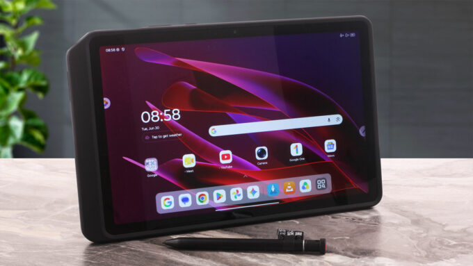 Lenovo ThinkTab X11 Gen 1 tablet, in Rugged Smart Case angled view