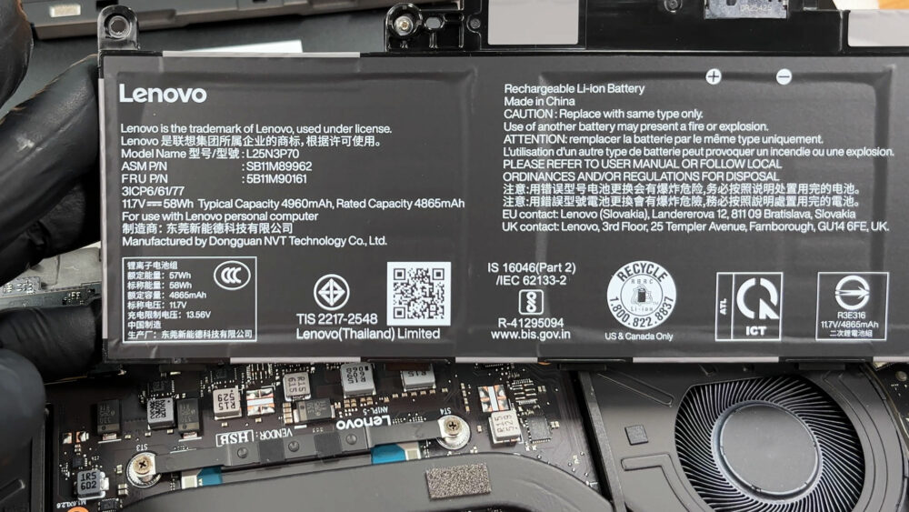 58 Wh battery inside the Lenovo ThinkPad X1 Carbon Gen 14 Aura Edition