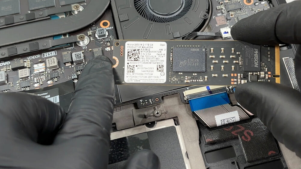 M.2 SSD slot in the Lenovo ThinkPad X1 Carbon Gen 14 Aura Edition