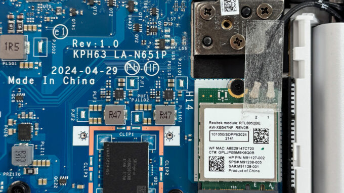 HP OmniBook 5 16 soldered LPDDR5 memory
